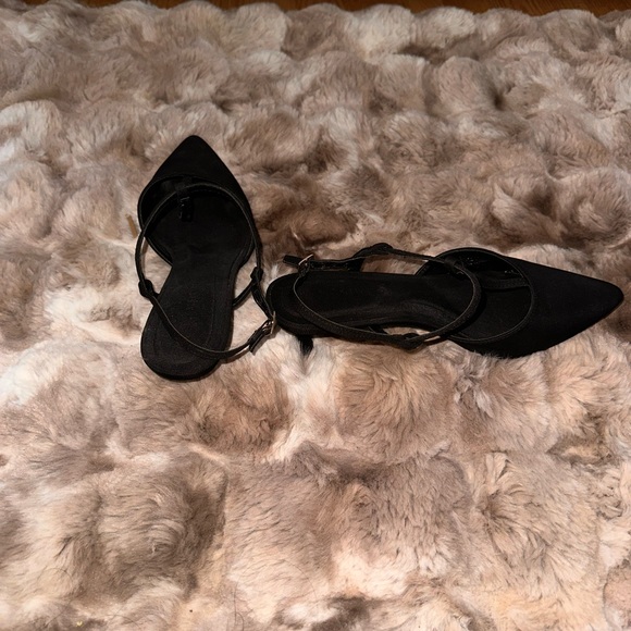 Anne Klein sling back kitten heel size 8 in black - Picture 2 of 5